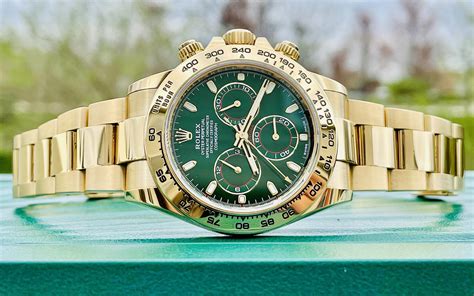 daytona rolex gold grün|rolex gold daytona green dial.